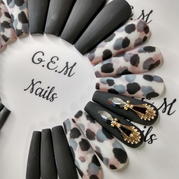 Press on nails (long coffin) - Picture 3 of 3